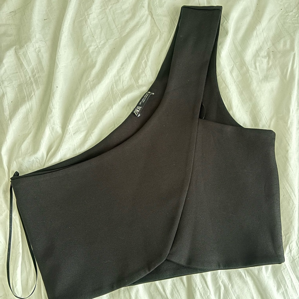 Zara Elegant Black One-Shoulder Top